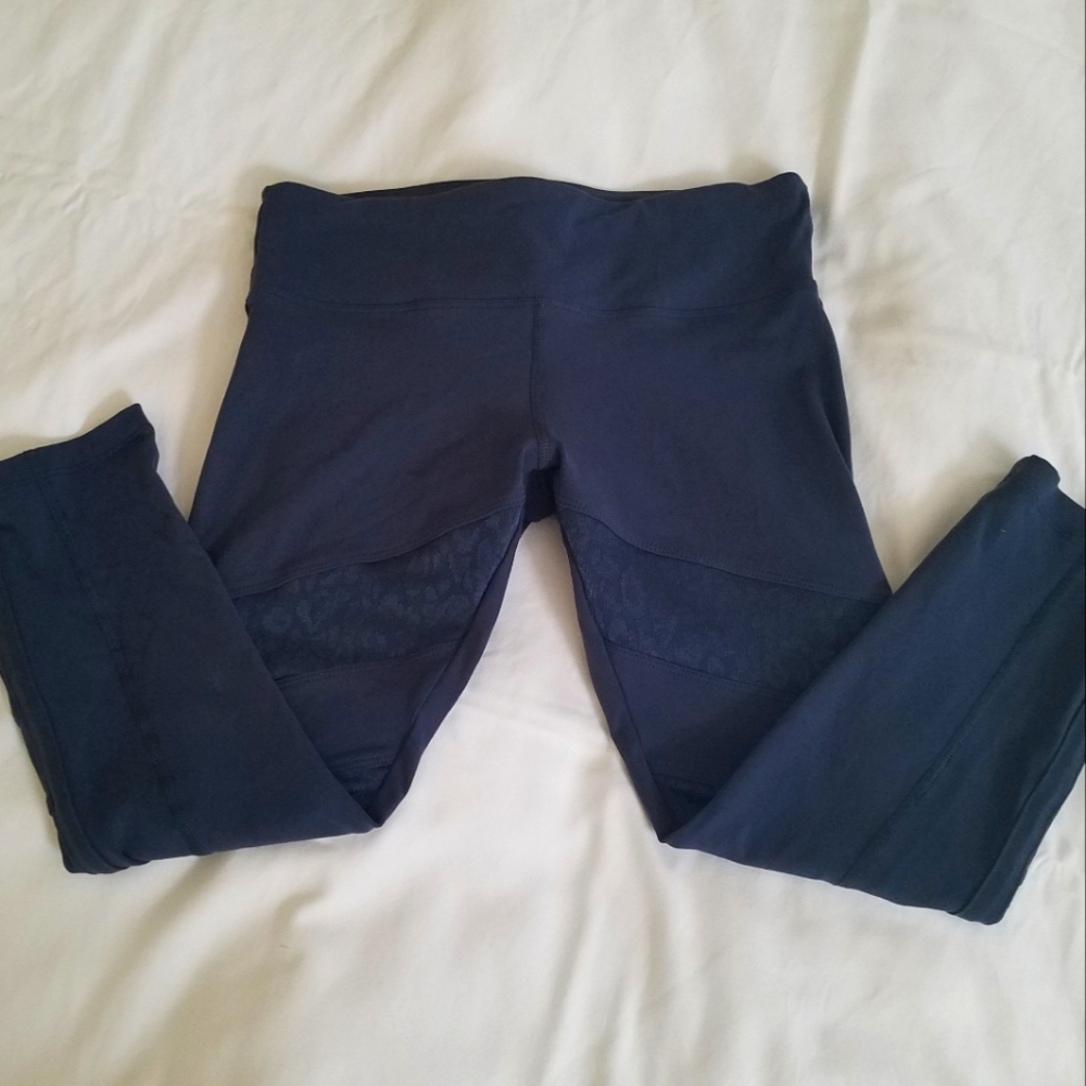 Lorna Jane Blue/Gray Lace Panel Cropped Legging (XS)